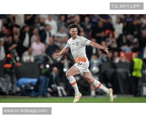 那不勒斯冬季追逐费耶诺德中场廷伯合同将于明夏到期