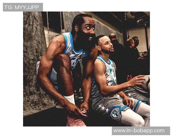 双雄对决库里穿哈登战靴哈登社交媒体转发表达支持