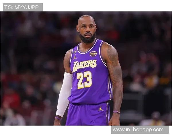 詹姆斯过去一个月末节狂砍88分助攻23次展现联盟顶级表现