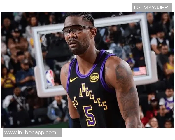 湖人计划休赛期追逐中锋目标锁定3D侧翼球员艾顿仅为短期选择